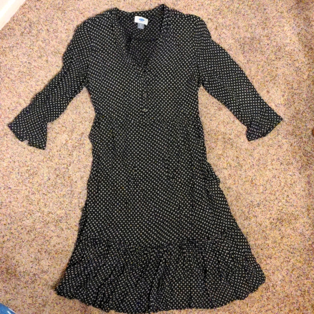 Old navy small dress, black with petit white flowers